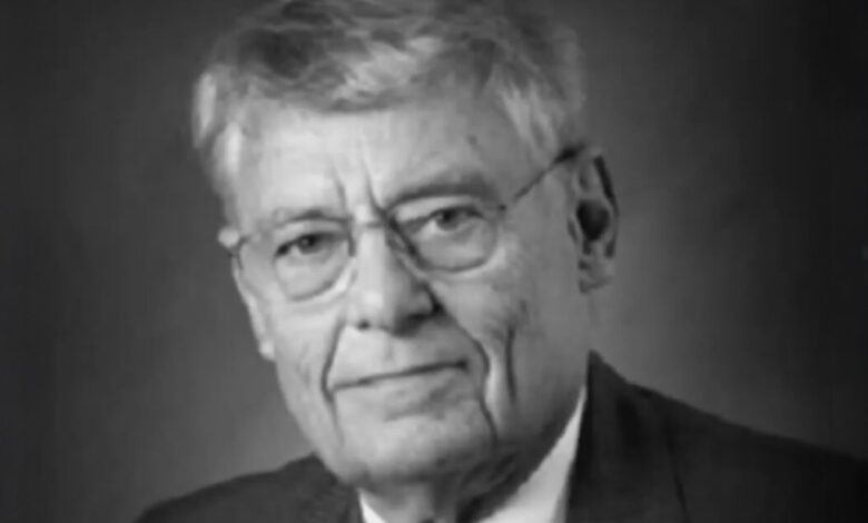 Адвокат милионер Роберт Фуллер Јр. смртно је пуцао у установу за старије особе у Мериленду Адвокат милионер Роберт Фуллер Јр. смртно је пуцао у установу за старије особе у Мериленду