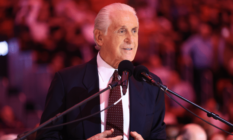 Лејкерси открили статуу Пата Рајлија, првог тренера тима који је добио такву част