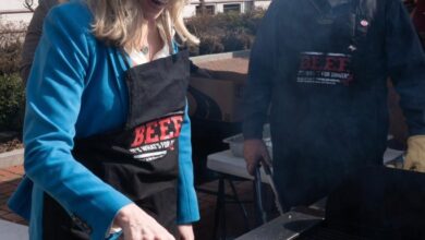 Технике печења на роштиљу гувернера ВА Абигејл Спанбергер се пале на мрежи као Шумерова ‘Е. цоли’ хамбургер поново излази на површину