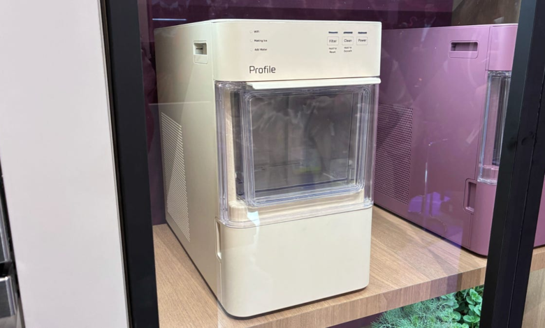 Наш најбоље оцењени апарат за прављење леда Нуггет добија мини верзију