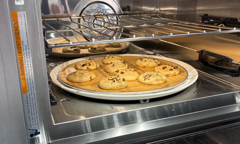 Схарп је изумео нову технологију за кување велике брзине названу ‘Златни грејач’