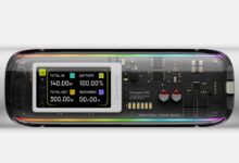 Схаргеов нови повер банк може да напуни два лаптопа док приређује светлосни шоу