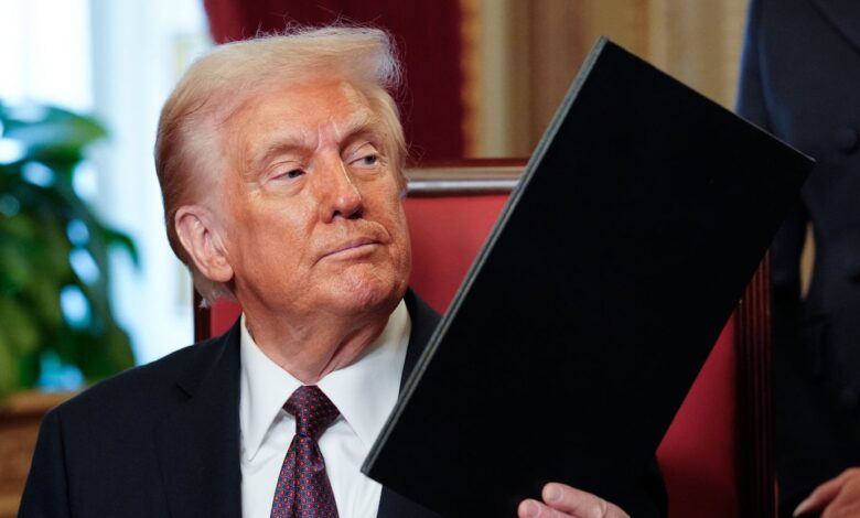 Трамп најављује глобалне царине од 10 одсто Трамп најављује глобалне царине од 10 одсто