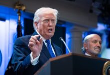 Трамп каже да ће увести нову глобалну тарифу од 10% након пораза од СЦОТУС-а