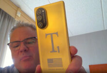 Трумп Мобиле је само Либерти Мобиле у златној фолији