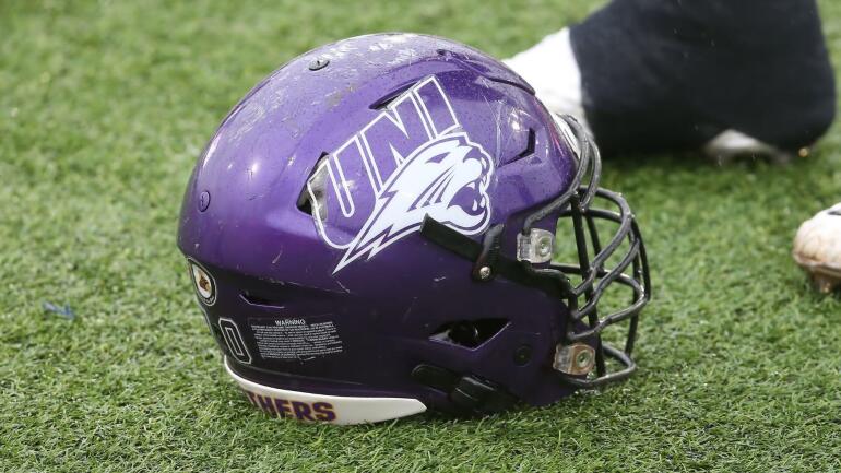 Бруцош из Северне Ајове ТЕ Паркер Садерленд преминуо је у 18 Бруцош из Северне Ајове ТЕ Паркер Садерленд преминуо је у 18