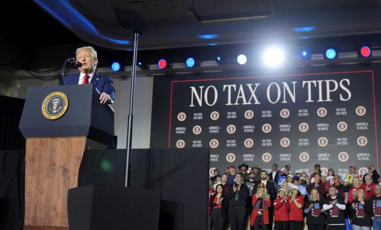 Радници који дају напојницу очекују пореске погодности ове године, али не и дугорочно решење: НПР