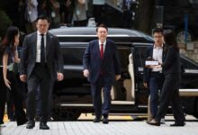 Бивши јужнокорејски председник Иоон добио је доживотну казну затвора због увођења ванредног стања: НПР