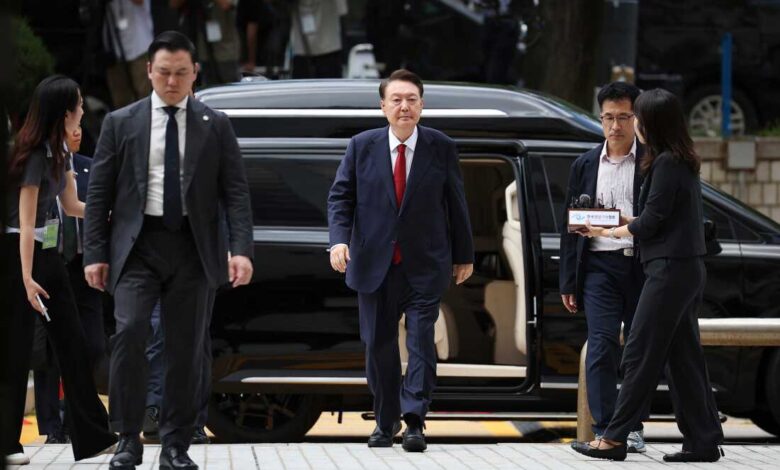 Бивши јужнокорејски председник Иоон добио је доживотну казну затвора због увођења ванредног стања: НПР Бивши јужнокорејски председник Иоон добио је доживотну казну затвора због увођења ванредног стања: НПР