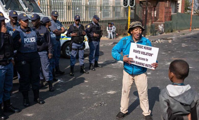 У најбогатијем граду Африке гаф лидера у кризи воде изазива гнев: НПР