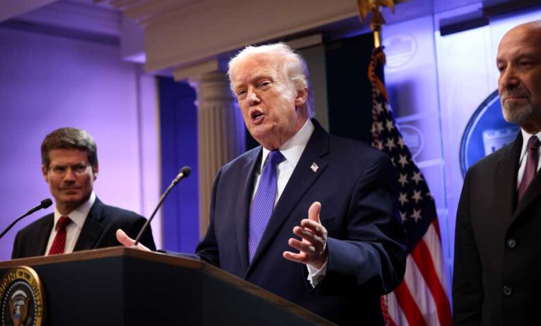 Трамп изазива бес након губитка тарифа на Врховном суду: НПР