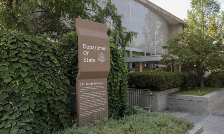 Трампова администрација тужила је због замрзавања виза за имигранте из 75 земаља: НПР Трампова администрација тужила је због замрзавања виза за имигранте из 75 земаља: НПР