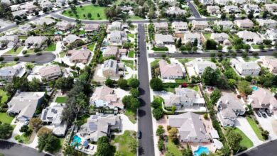 Сениори који желе да купе дом суочавају се са више од уобичајених изазова: НПР