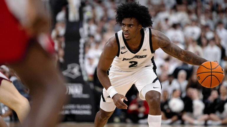 Кошаркашка туча на колеџу Сент Џонс, Провиденс, довела је до шест избацивања