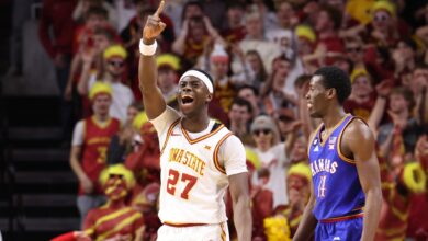 Стејт Ајова побеђује Канзас, прекида низ од осам победа Џејхокса у повратку Дарина Петерсона