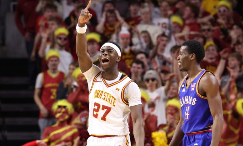 Стејт Ајова побеђује Канзас, прекида низ од осам победа Џејхокса у повратку Дарина Петерсона Стејт Ајова побеђује Канзас, прекида низ од осам победа Џејхокса у повратку Дарина Петерсона