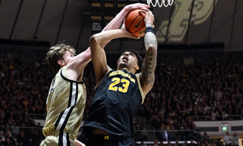 Након што је коначно достигао број 1, моћни Мичиген изгледа спреман да се одвоји од спорта у марту Након што је коначно достигао број 1, моћни Мичиген изгледа спреман да се одвоји од спорта у марту