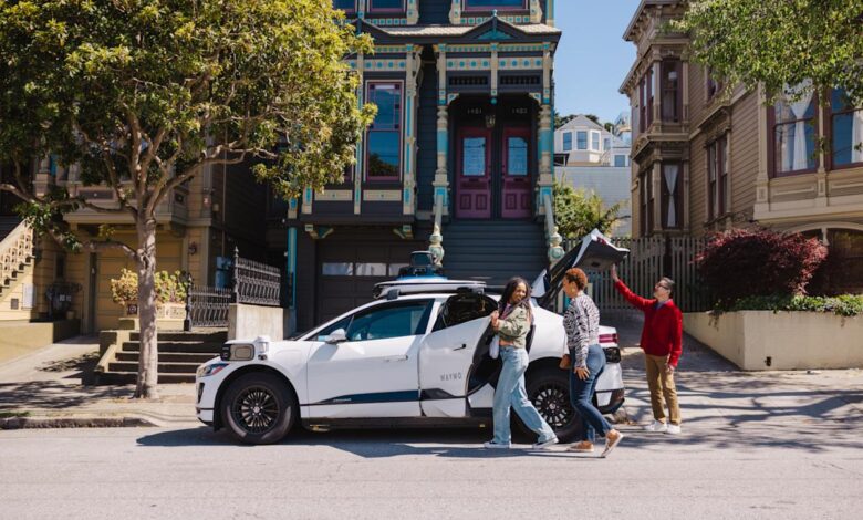 ДоорДасхерс су плаћени да затворе врата Ваимо-овог аутомобила који се самостално вози