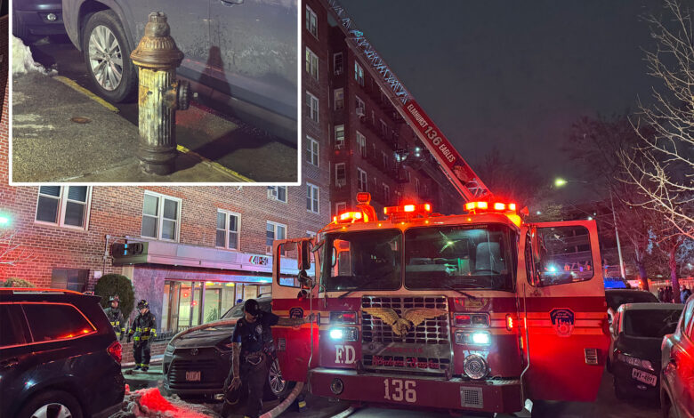 У пожару у стану у Њујорку погинула 1 особа након што су се ватрогасци мучили да угасе пожар због блокираног хидранта