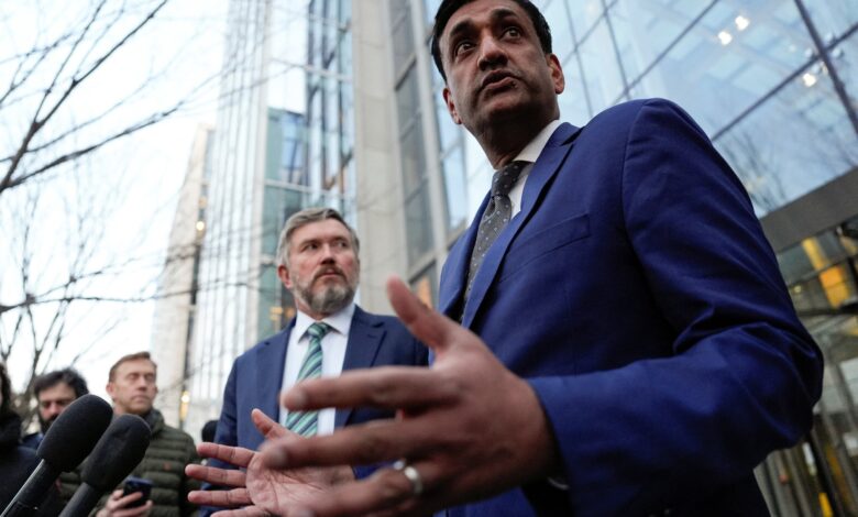 Епстајнова бомба калифорнијског законодавца избацила је 4 случајна човека без везе