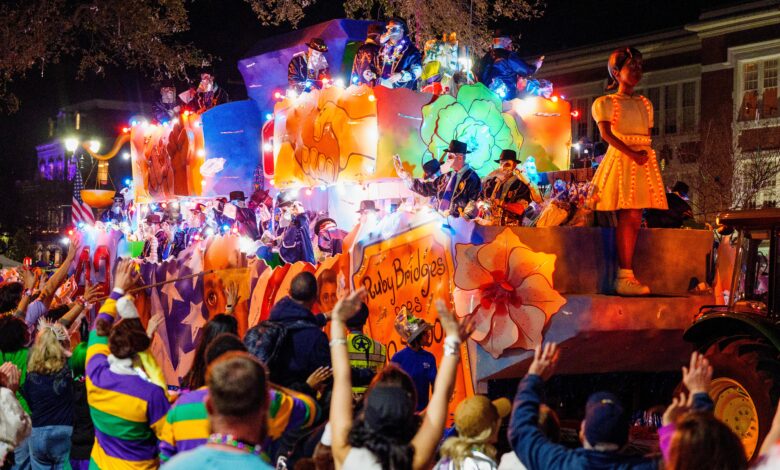 Њу Орлеанс слави Марди Грас, чиме се завршава сезона карневала Њу Орлеанс слави Марди Грас, чиме се завршава сезона карневала