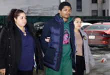 Дечак из Њујорка, 2, хоспитализован је у критичном стању након што га је отац наводно претукао: полицајци