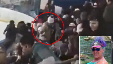 Видео приказује како се хероји суочавају са транс оцем који је отворио ватру на хокејашкој утакмици у средњој школи у Роуд Ајленду