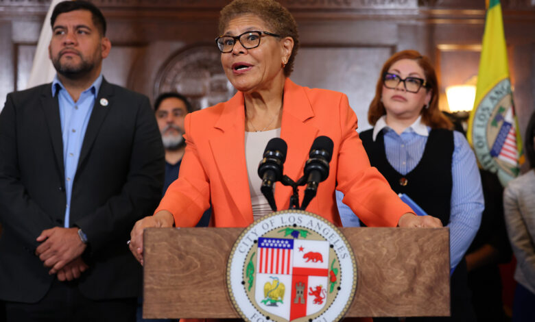 Градоначелник ЛА Бас објављује потрагу за новим градским песником лауреатом